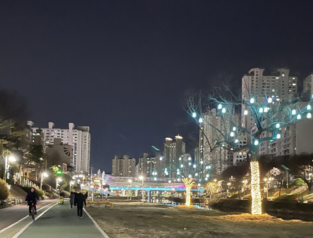 オンチョンチョンのイルミネーション