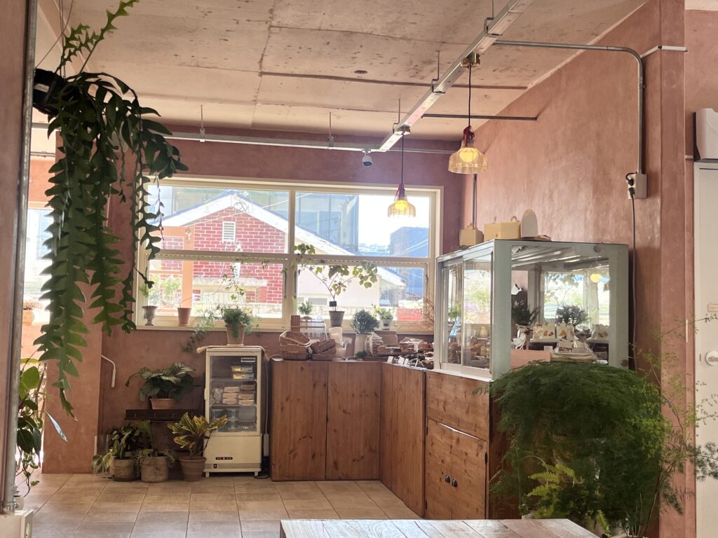 オンチョンチョンカフェ通りのお店紹介