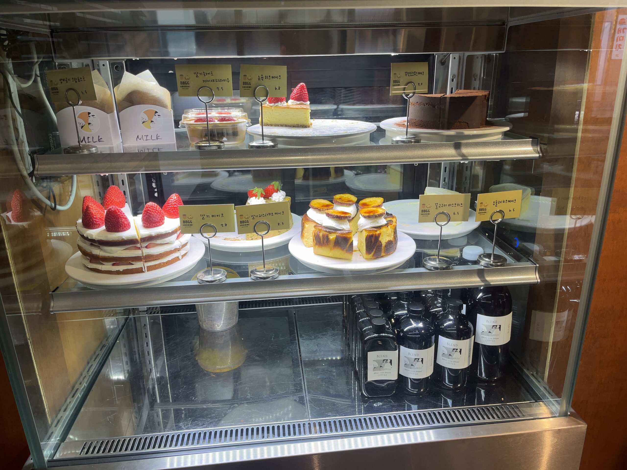 「bbgg.cafe」温泉川カフェのケーキ