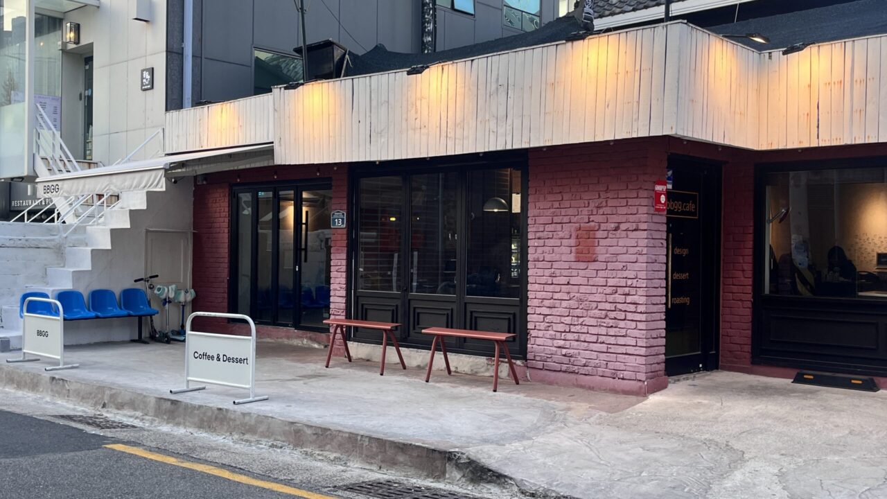 「bbgg.cafe」ドバイもちもちクッキーが美味しい釜山、温泉川カフェのお店