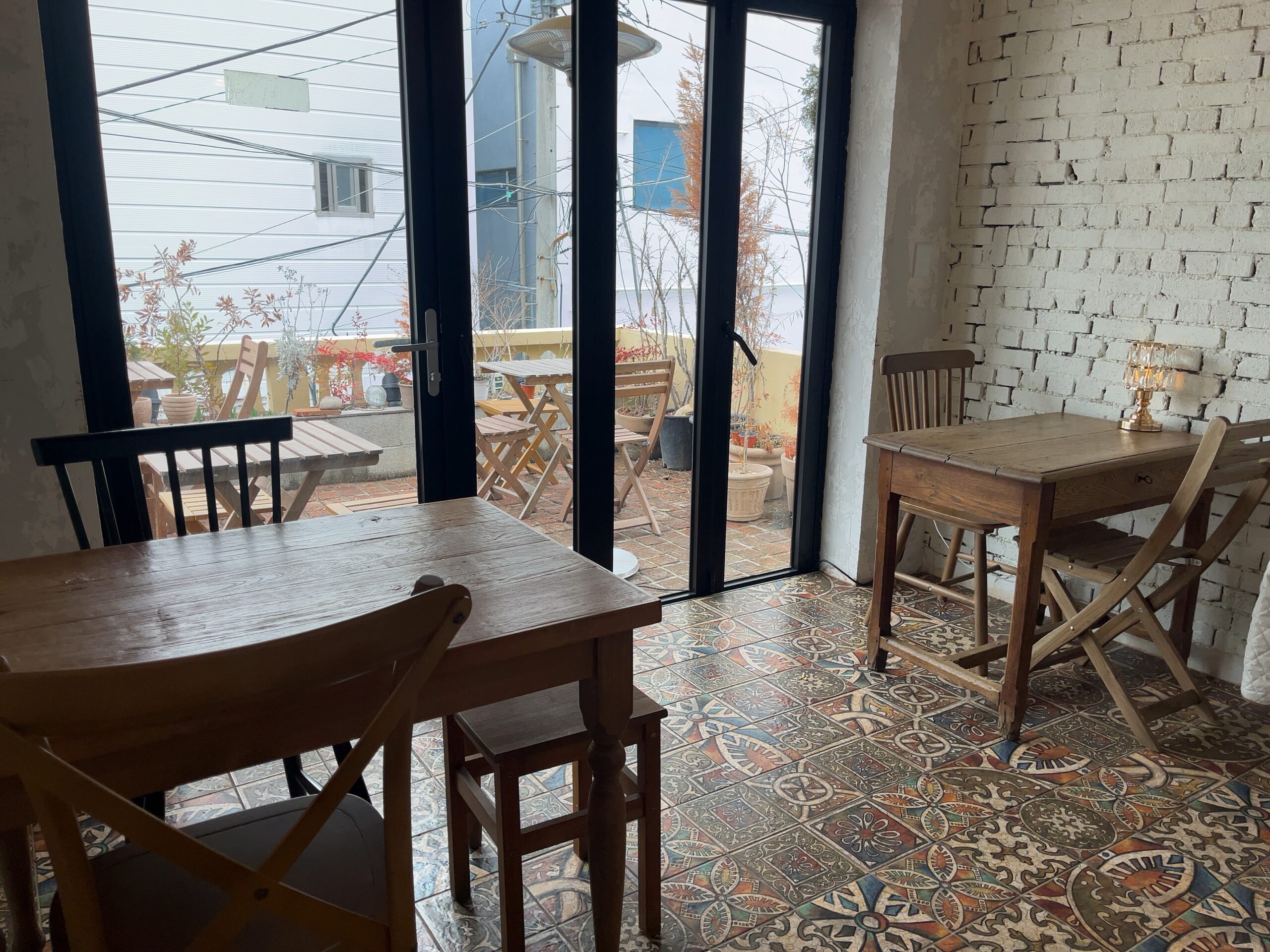 釜山、温泉川のベーカリーカフェboisamerの店内